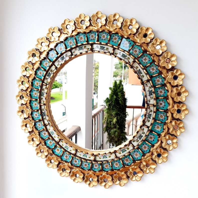 Embellece tu espacio con nuestros espejos de 60 cm estilo cuzqueño, reflejo de la artesanía peruana y símbolo de tradición y elegancia - Espejos Peruanos - Peruvian Mirrors - Echo a Mano - Madera Tallada - Espejo Decorativo - Espejo Artesanal