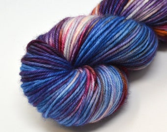 hand dyed yarn | dk weight yarn | dk yarn | 100% Superwash merino | merino wool | Sweater Yarn | speckled yarn | Blue | Dusk to Dawn