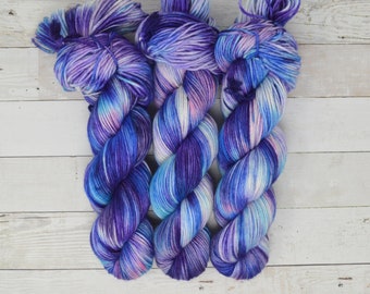 hand dyed yarn | dk weight yarn | dk yarn | 100% Superwash merino | merino wool | Sweater Yarn | speckled yarn | Northern Lights