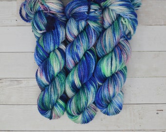 hand dyed yarn | bulky weight yarn | speckled yarn | bulky yarn | speckles | Sweater Yarn | 100% SWM |multi | Snow Globe