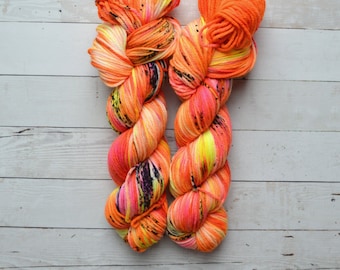 Aubs Worsted | hand dyed yarn | handdyed yarn | hand dyed worsted yarn | worsted yarn | worsted weight | Happy Dance