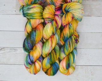 hand dyed yarn | dk weight yarn | dk yarn | 100% Superwash merino | merino wool | Sweater Yarn | speckled yarn | Coral Reef