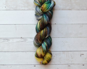 hand dyed yarn | dk weight yarn | dk yarn | 100% Superwash merino | merino wool | Sweater Yarn | hat yarn | multi colored | Log Cabin