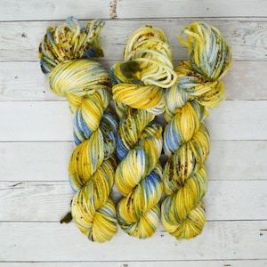 hand dyed yarn | bulky weight yarn | speckled yarn | bulky yarn | speckles | Sweater Yarn | 100% SWM | multi | Morning Vibes