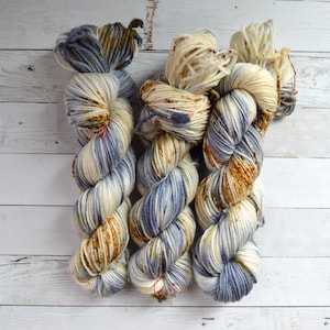 Aubs Worsted | hand dyed yarn | handdyed yarn | hand dyed worsted yarn | worsted yarn | worsted weight | Speckled Yarn | Surf Fishing