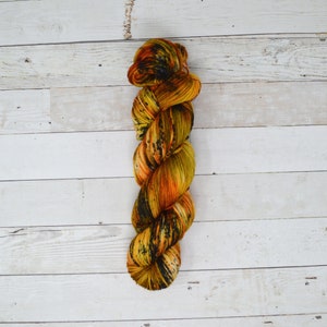 Aubs Worsted | hand dyed yarn | handdyed yarn | hand dyed worsted yarn | worsted yarn | worsted weight | Speckled Yarn | Hello Pumpkin