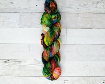 Macaw Hand Dyed Yarn | Speckled Superwash Merino, Fingering Weight