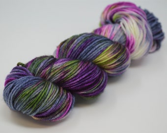 Aubs Worsted, hand dyed yarn, handdyed yarn, hand dyed worsted yarn, hand painted yarn, worsted yarn, worsted weight, Witches Brew