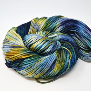 hand dyed yarn worsted weight yarn speckled yarn worsted yarn Sweater Yarn multi colored yarn Blue Gold Interstellar image 3