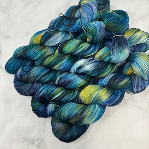 hand dyed yarn | worsted weight yarn | speckled yarn | worsted yarn | Sweater Yarn | multi colored yarn | Blue | Gold | Interstellar