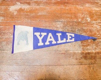 1950's Vintage Yale Bulldogs Ivy League College University Pennant