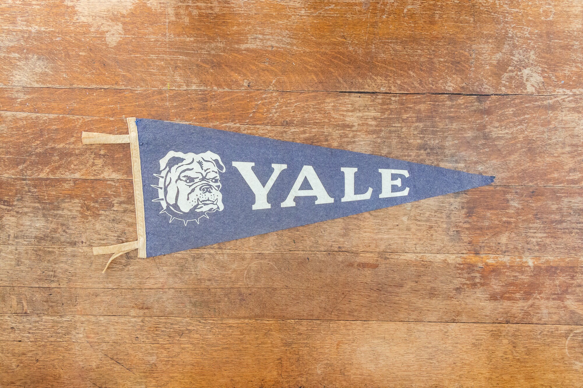 Yale Bulldogs Window Banner With Suction Cup - 13x18 Inch College Sports Wall Flag