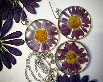 Real Chrysanthemum flower necklace and earrings set in purple