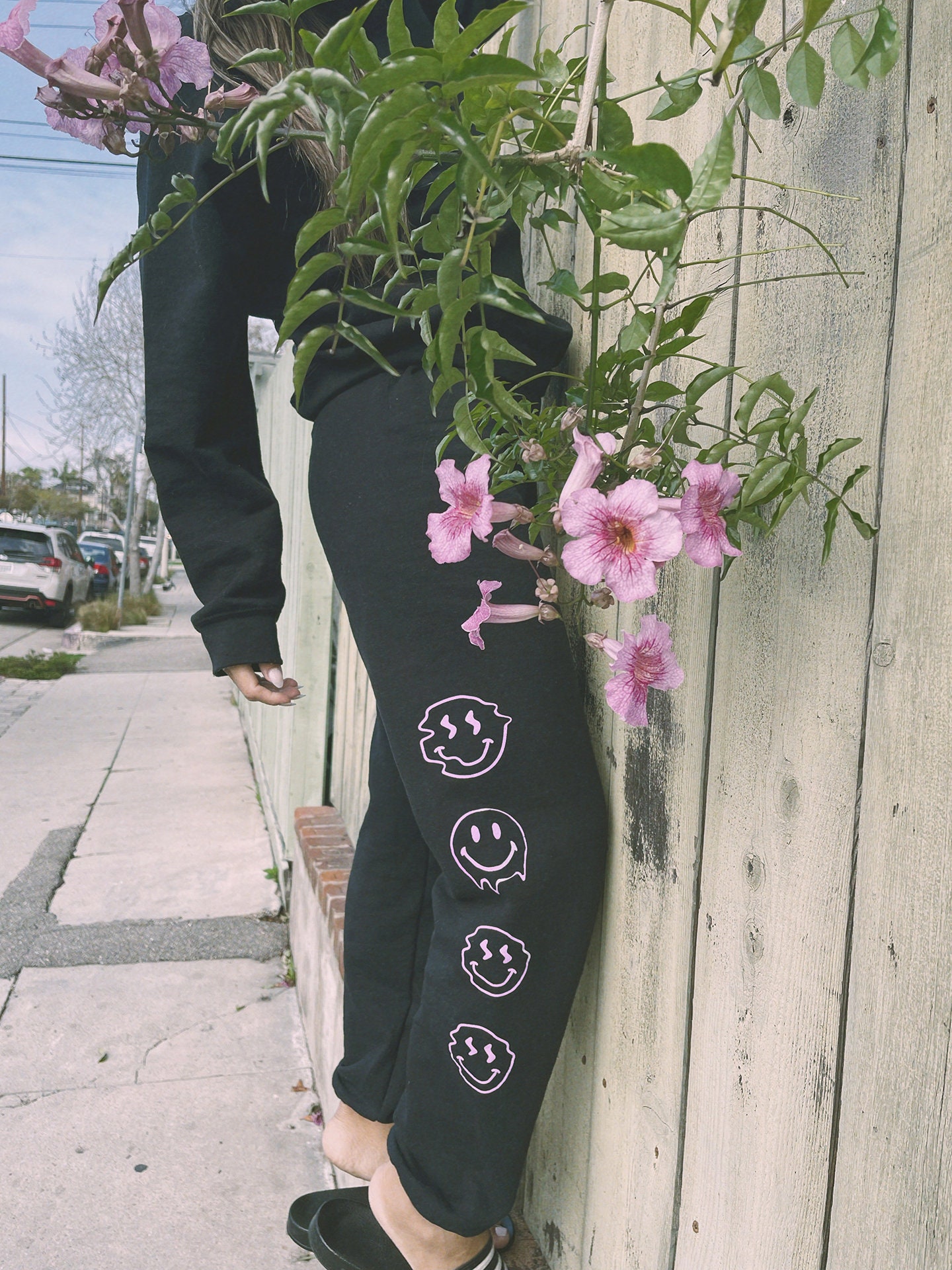 Pellucid Smiley Face Split Sweat Pants