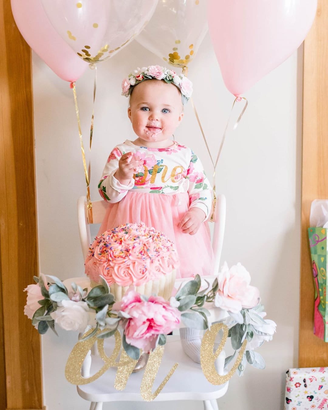 Decoración de primer cumpleaños para niña, falda tutú para silla alta con  corona número 1, decoraciones de primer cumpleaños para niñas bebés