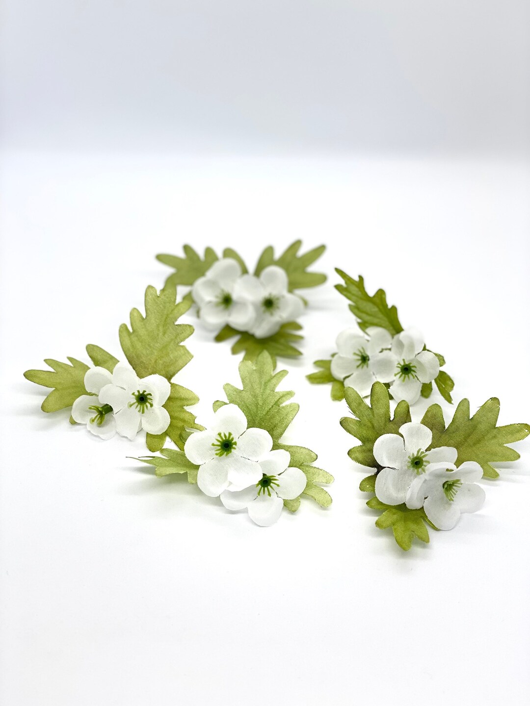Set of 5 White Wildflower Greenery Sprig Accent Artificial Greenery