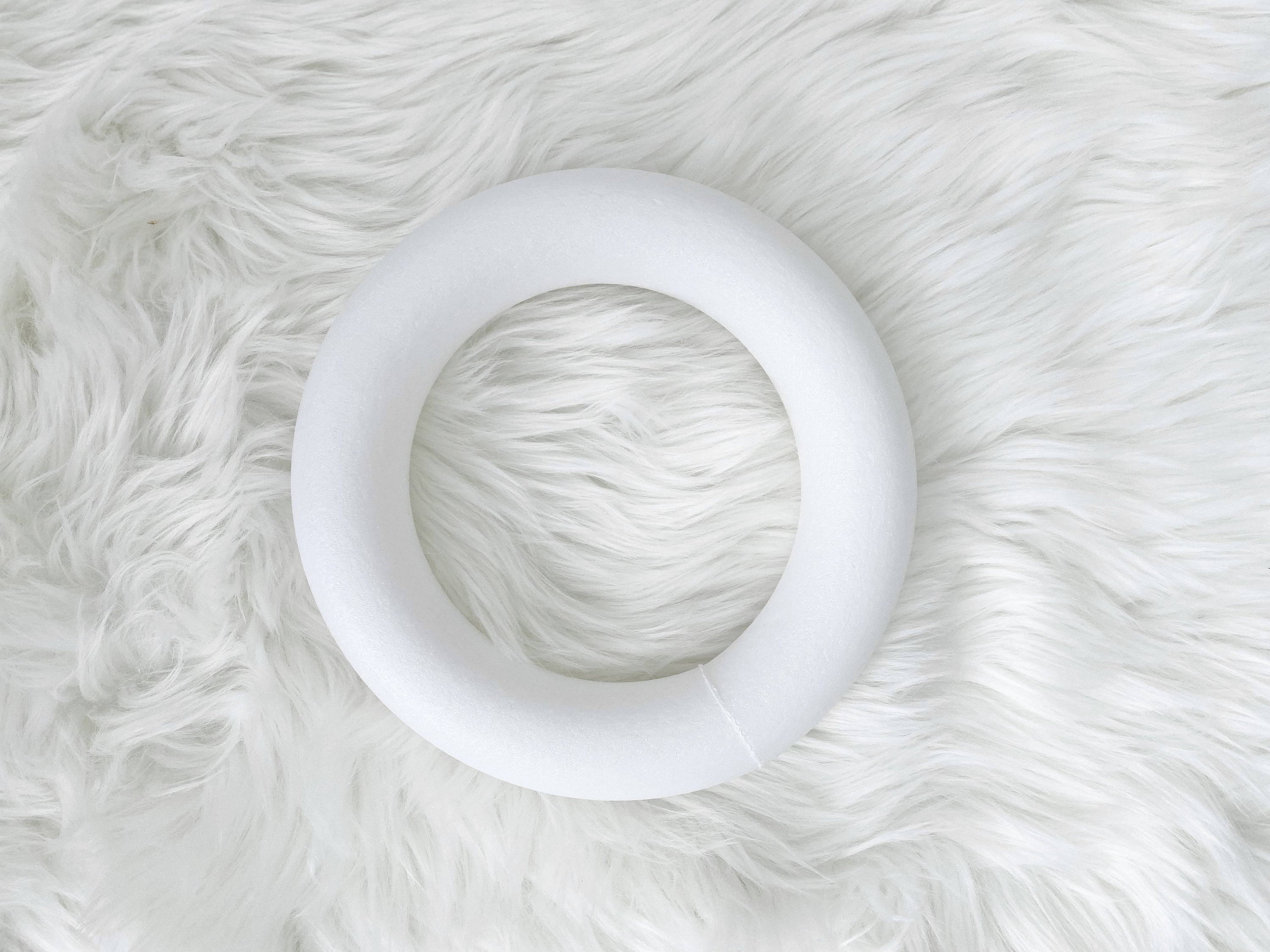 12 pcs 8 White Foam Wreath Rings
