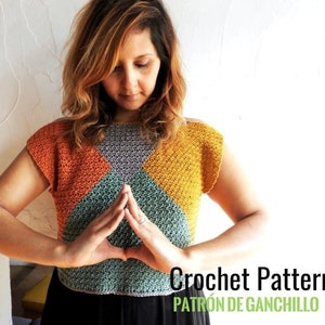 Crochet Pattern >> Crop top t-shirt tee colorwork intarsia lemon peel stitch texturedgeometrical shapes summer top >5th Element Top PATTERN