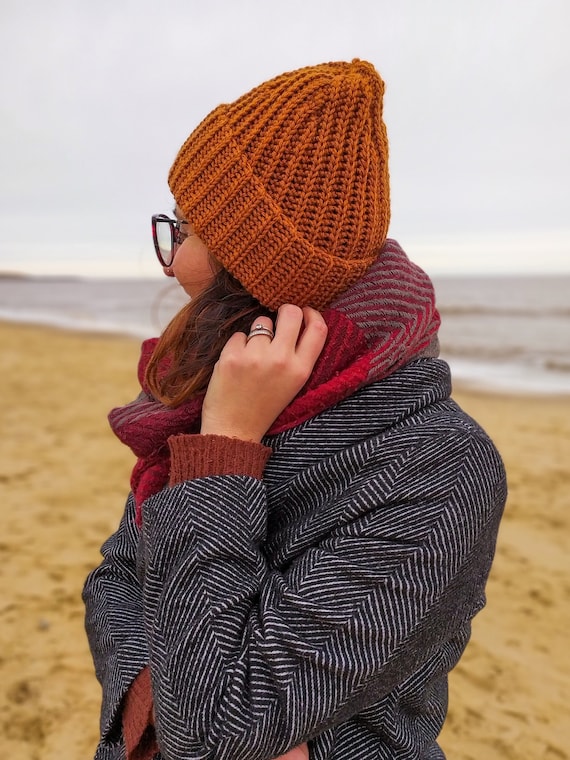 Cadeau Knit Wrap and Beanie - White Cadeau Knit Wrap and Beanie - White