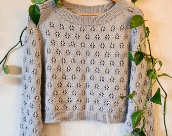 Snowdrops Pullover KNITTIN PATTERN >> knit flower lace raglan jumper sweater with long or short sleeves >> knitting pattern PDF Download