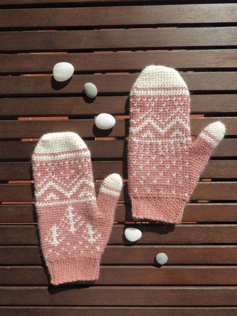 Winter Mountain Mittens Crochet Pattern image 3