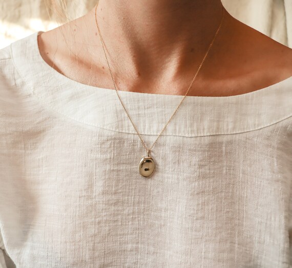 B BBPM Worry Stone Necklace｜ 14K Gold Plated Dainty Pendant Peaceful Thumb Necklace｜Fidget Pendants For Anxiety Relief Meditation Relaxation Stress Relief Gift For Women