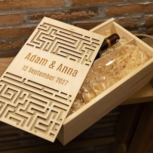 Presente para casamento caixa de vinho de madeira com dois copos caixa gravada presente personalizado para aniversário gravado conjunto de caixa de garrafa de madeira