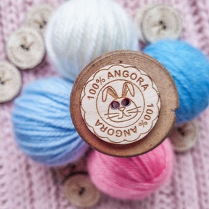 100 % Angora - Holzknöpfe mit einem Kaninchen | gravierte Sersetzungslabel | zum Stricken, Nähen und Häkeln