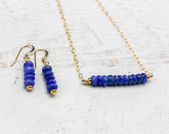 Conjunto de collar y pendientes de lapislázuli chapado en oro de 14k / Joyería de lapislázuli para regalo / Lapislázuli azul brillante / Joyería de la intuición / Joyería elegante
