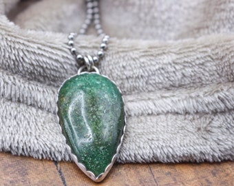 Grüner Aventurin Handmade Anhänger | FEINSILBER | Herzchakra Anhänger | EINZELSTÜCK Luck + Serendipity Geschenkidee | Aventurin Schmuck