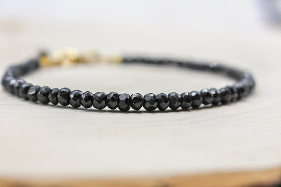 Bracelet En Argent Sterling 925 Fait Main Avec Spinel Noir - Fermoir à Bascule Réglable - Fabriqué En Inde