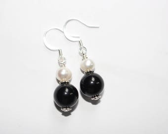 Dangle earrings/ Variety/ Pearls and Black Onyx/ Pearl and Rose Quartz/ Drop earrings/ Gemstone earrings/ Classy earrings/ Rose Quartz/ Onyx