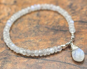 Rainbow MOONSTONE dangle bracelet| Moonstone jewelry| Crown Chakra bracelet| Divine Feminine Jewelry| Moonstone beaded gift|Anniversary gift