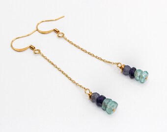 Pendientes colgantes de apatita e iolita chapados en oro / Joyería para la claridad / Pendientes de piedras preciosas / Pendientes degradados / Pendientes de cristal dorado / Joyería de estilo bohemio