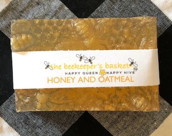 Honey and Oatmeal Honeybee Glycerin Soap, Queen Bee Soap, Oatmeal Soap, Bee Gifts, Clear Soap, Bee Lovers, Honey Soap