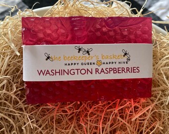 Washington Raspberries Honeybee Glycerin Soap, Bee Soap, Queen Bee, Raspberry Scented Soap, Honeycomb Soap, Clear Soap, Bee Lovers