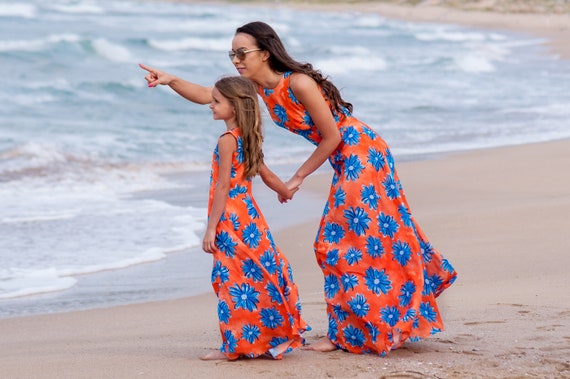 mom and daughter matching beach dresses