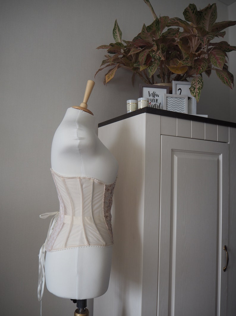 Mesh underbust corset with peachy lace ONE SIZE