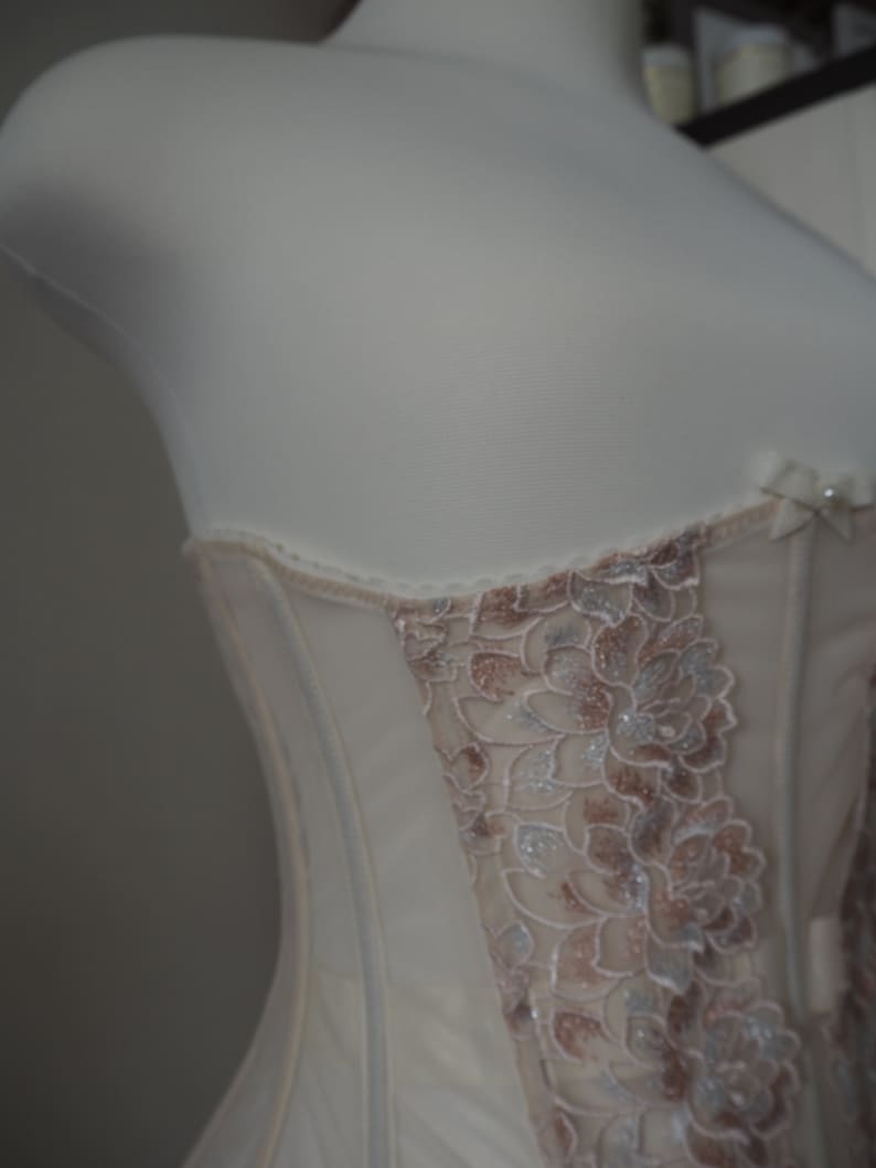 Mesh underbust corset with peachy lace ONE SIZE