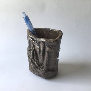 Cache pot ou pot en céramique artisanale taupe marron image 5