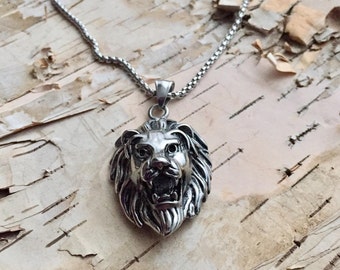 Lion necklace, Lion head necklace, mens pendant, Animal lover jewelry, Leo Zodiac ,Horoscope pendant, August Birthday, astrology necklace