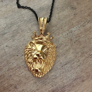 Lion necklace, Lion head necklace, mens necklace, Animal lover jewelry, Leo Zodiac ,Horoscope pendant, August Birthday, astrology necklace