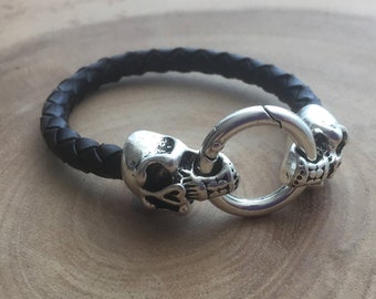 Skull Bracelet, black skull,  Memento mori bracelet, Black leather, Mens jewelry, Gothic skull, skull jewelry, Biker bracelet, skeleton
