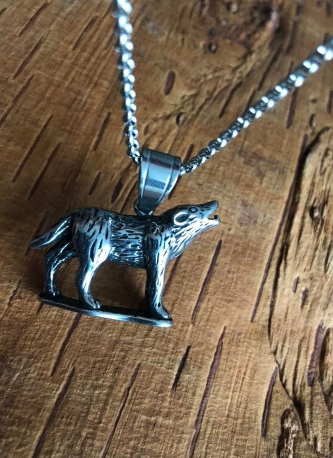 OIDEA Collana Uomo Acciaio Lupo Argento: Ciondolo Testa di Lupo con Strass Verde Gioielli Nordici Celtici Amuleto Catena 22 Pollici Regalo Ragazzo Natale Compleanno Unisex Hiphop