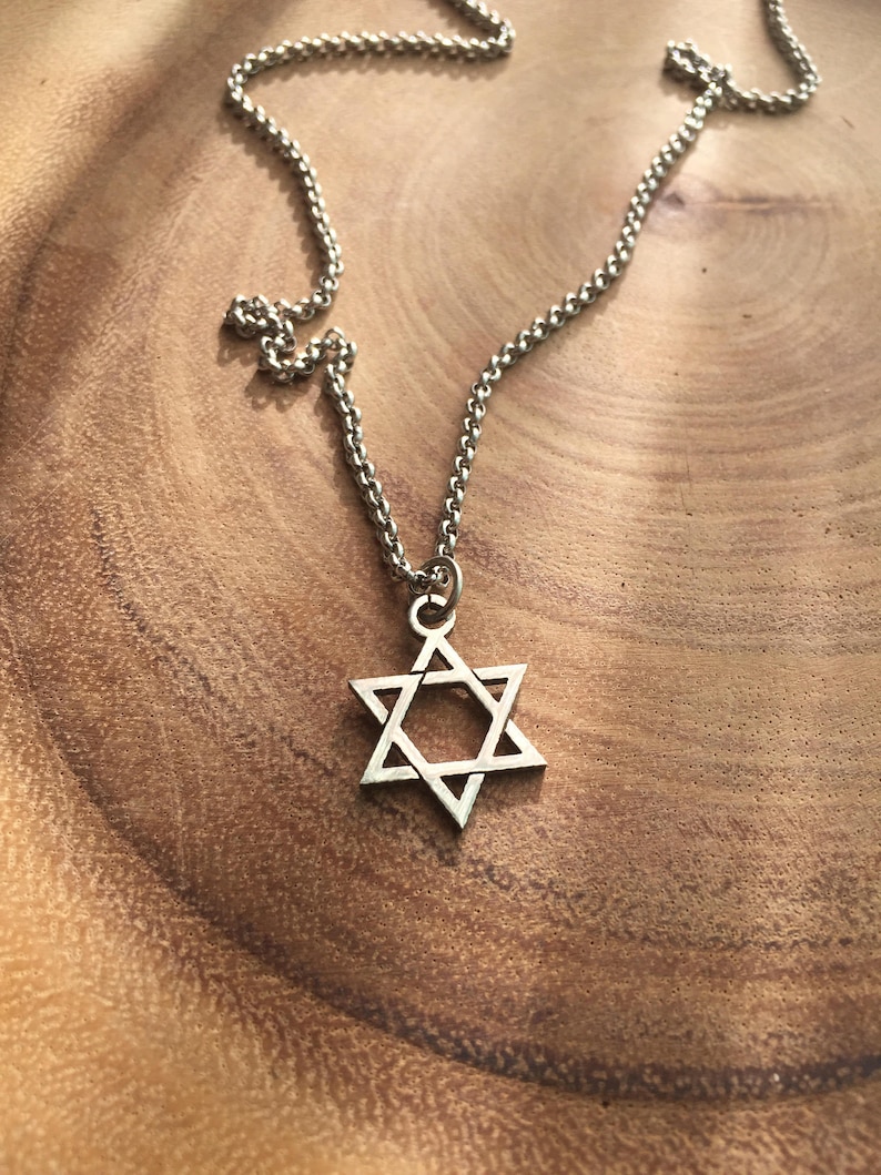 Mens star pendant Clearance