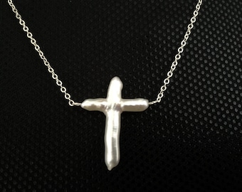 Cross necklace,Christmas gift , Pearl necklace, Bridesmaids gift, Bridal jewelry, Baptism gift, Natural pearl cross, Pearl pendant