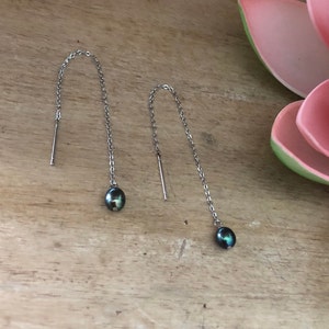 Threader chain earrings, Pearl Earrings, long chain earrings, Bridesmaids gift, dangle earrings, black pearls, pearl threaders, dainty image 4