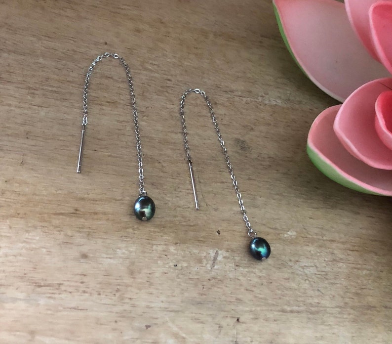 Threader chain earrings, Pearl Earrings, long chain earrings, Bridesmaids gift, dangle earrings, black pearls, pearl threaders, dainty image 4