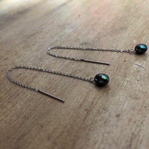 Threader chain earrings, Pearl Earrings, long chain earrings, Bridesmaids gift, dangle earrings, black pearls, pearl threaders, dainty image 3