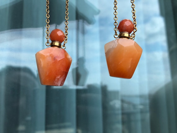 Necklace perfume shop diffuser